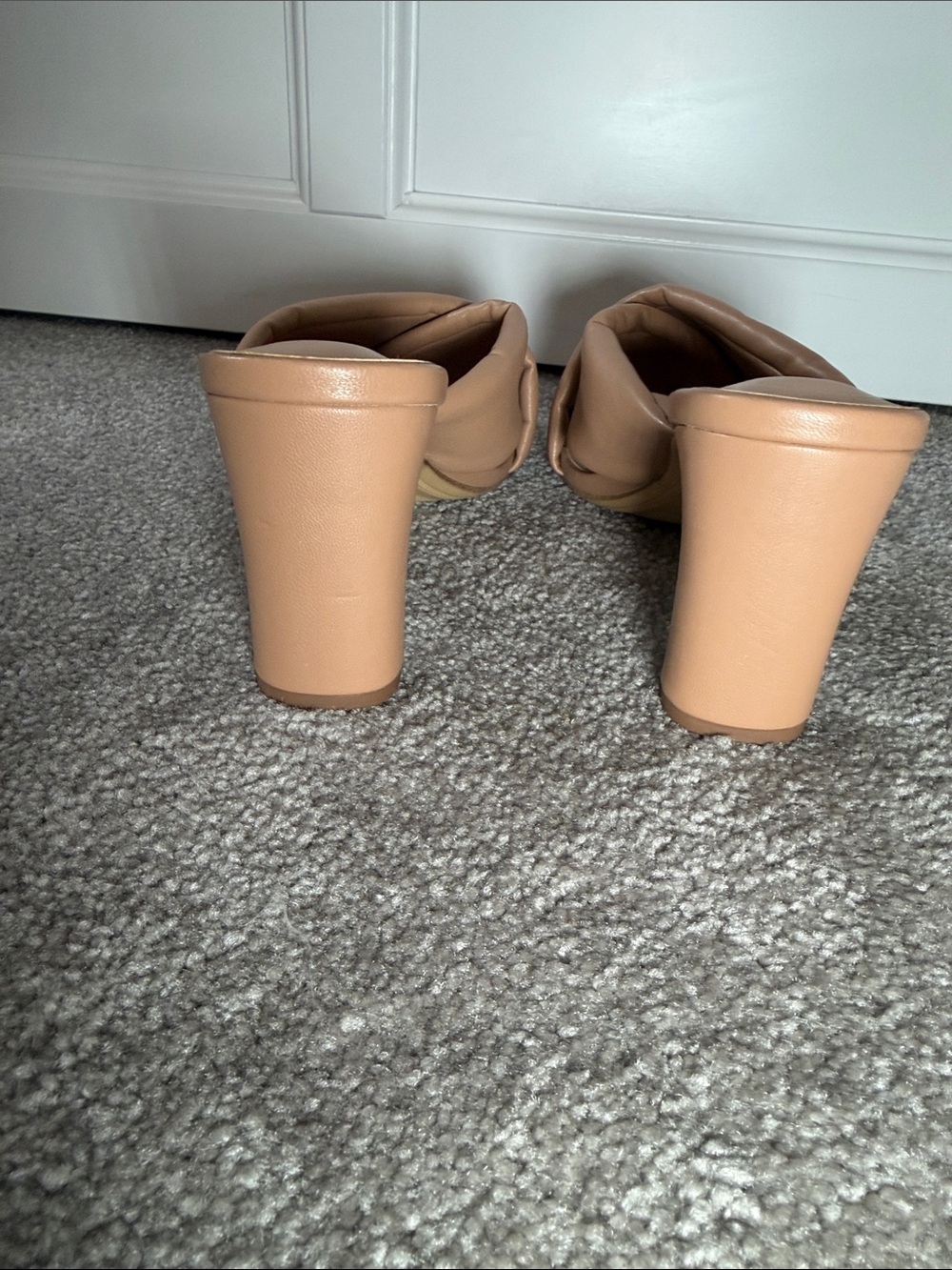 a new day Tan Padded Crisscross Square-Toe Slide Mules SZ 8 - Picture 4 of 9